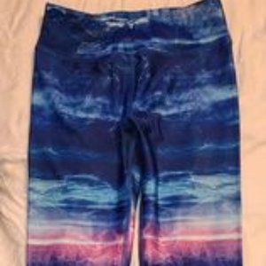 EVCR leggings/yoga pants, size medium. Would fit a small. High waisted and 3/4.